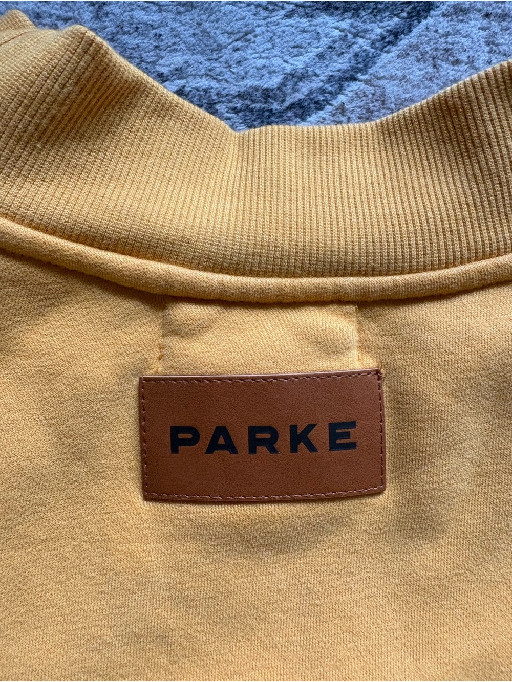 Parke Classic Mockneck Sweatshirt in Apricot size S/M orange yellow - Picture 6 of 12
